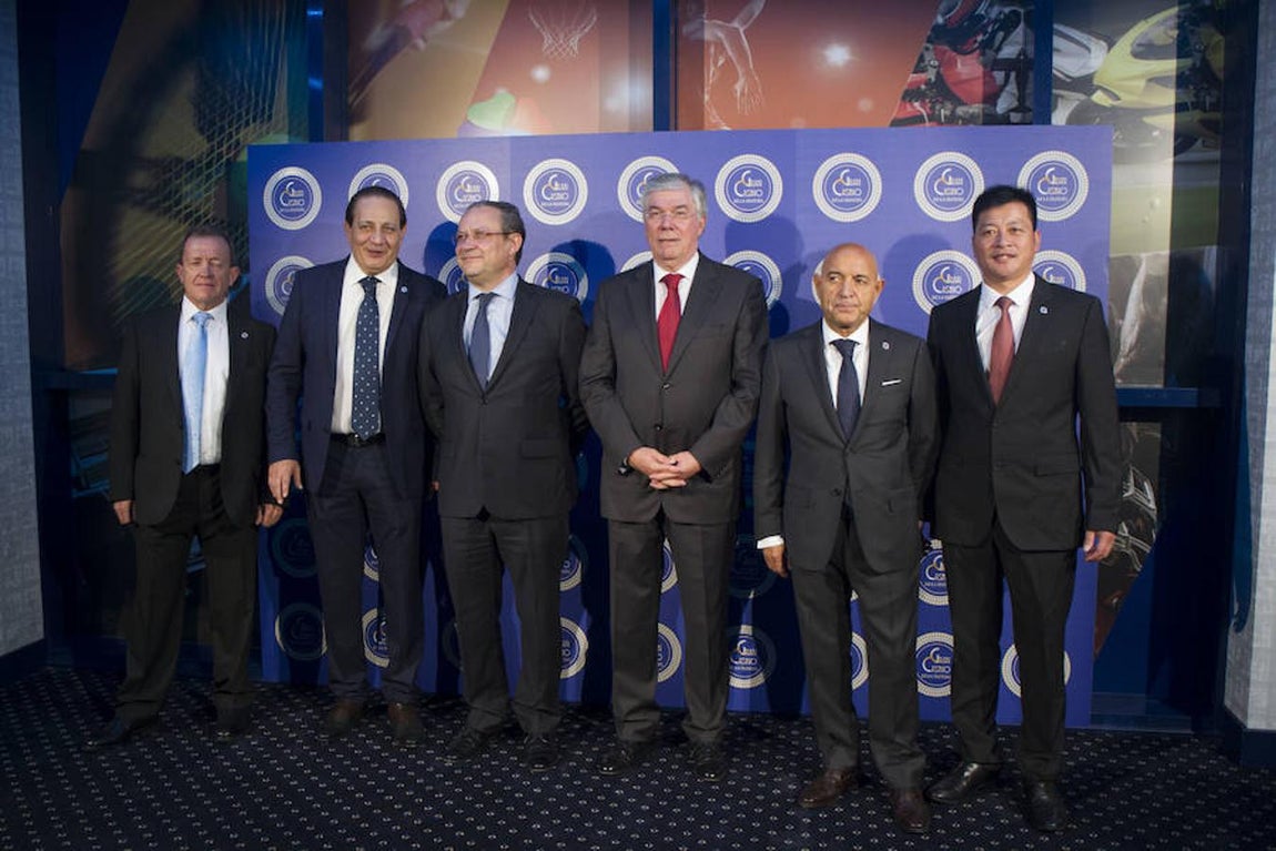 Numerosos rostros conocidos en la inauguración del casino de Illescas