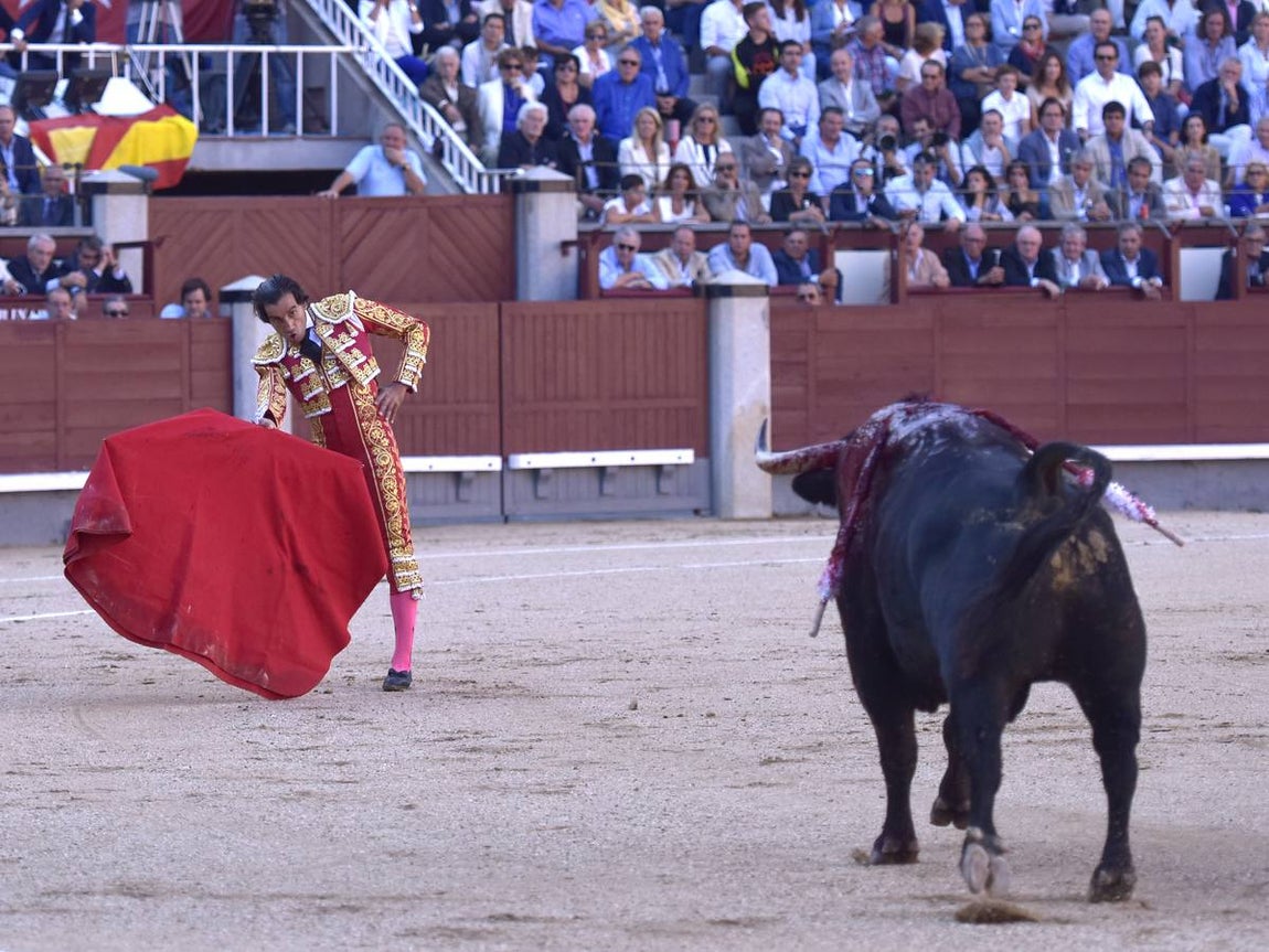 Las épicas faenas de Curro Díaz y José Garrido en la Feria de Otoño, foto a foto