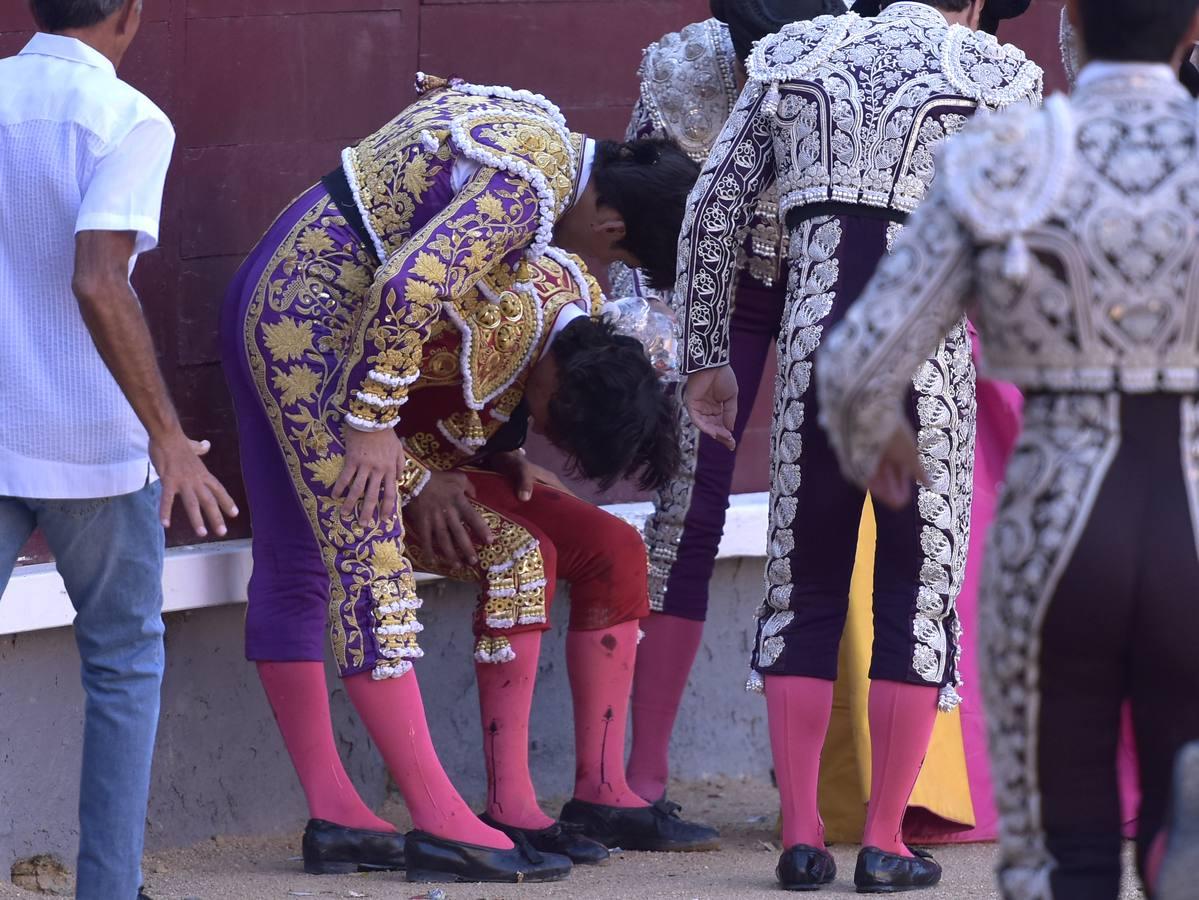 Secuencia de las tremendas cogidas a Curro Díaz en Las Ventas