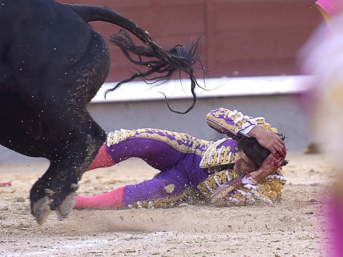 Secuencia de los espeluznantes percances de José Garrido en Las Ventas