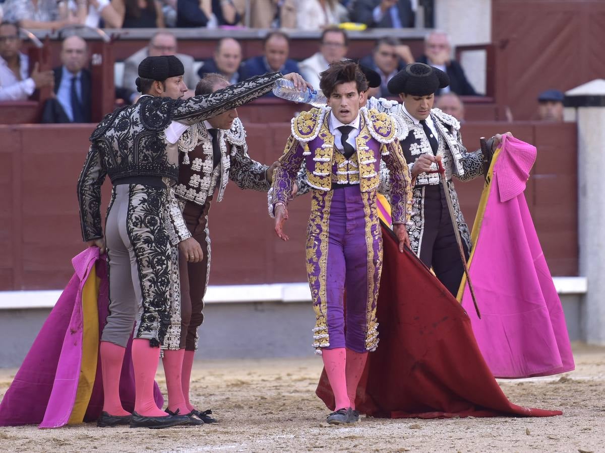 Secuencia de los espeluznantes percances de José Garrido en Las Ventas