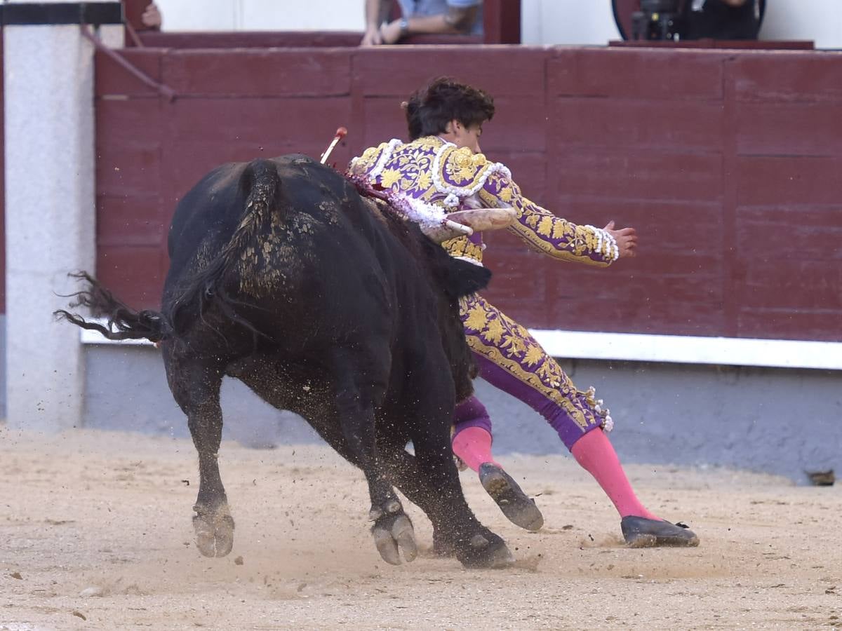 Secuencia de los espeluznantes percances de José Garrido en Las Ventas