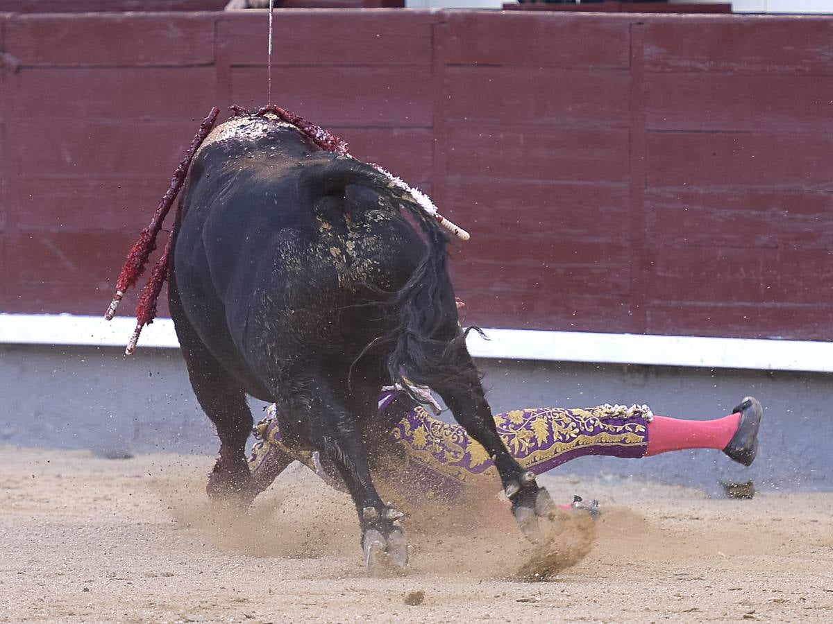 Secuencia de los espeluznantes percances de José Garrido en Las Ventas