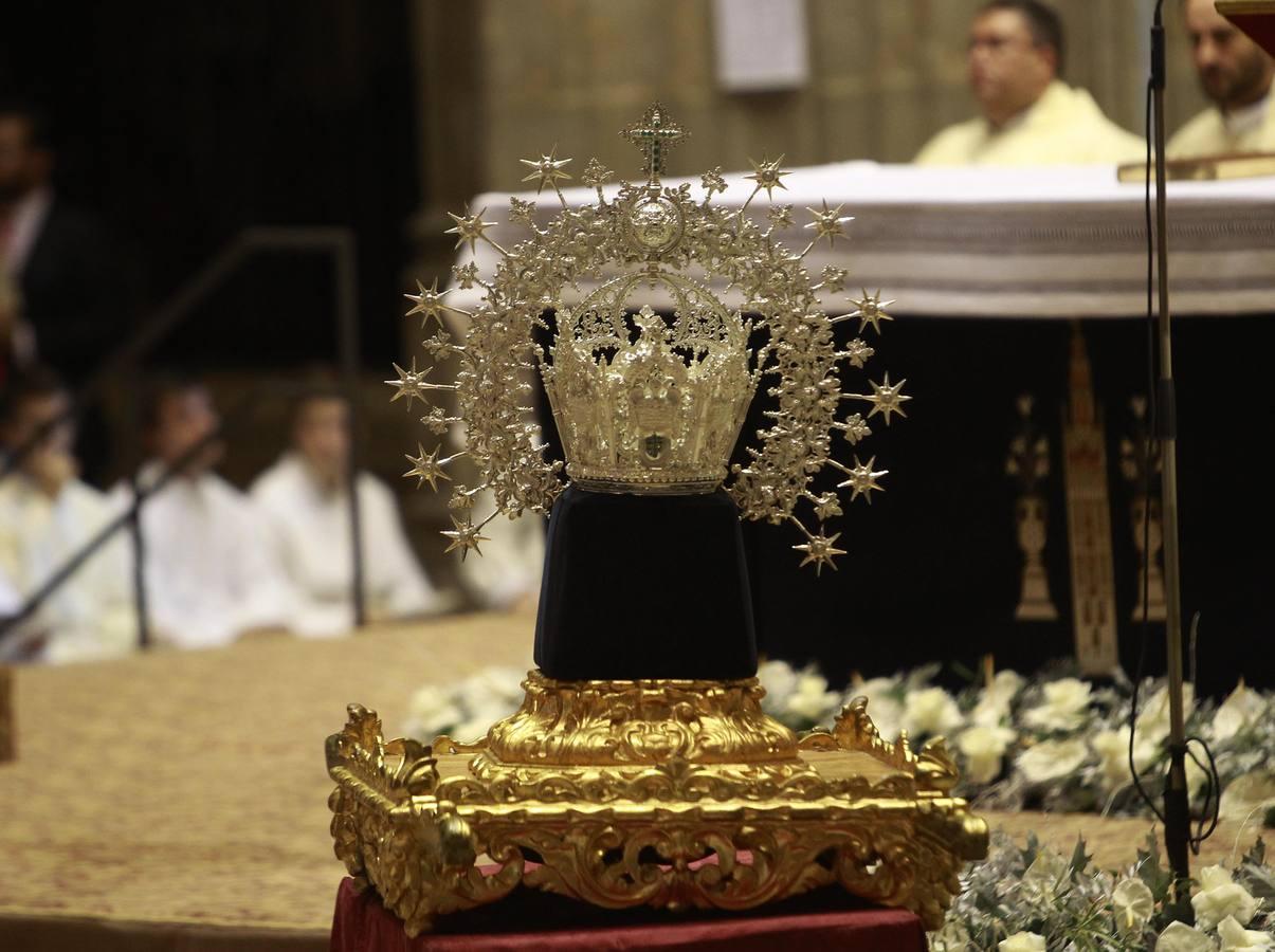 Emotivo Pontifical para la coronación en la Catedral