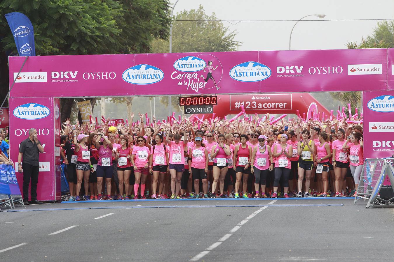 Doce mil corredoras baten récord de participación en la prueba sevillana