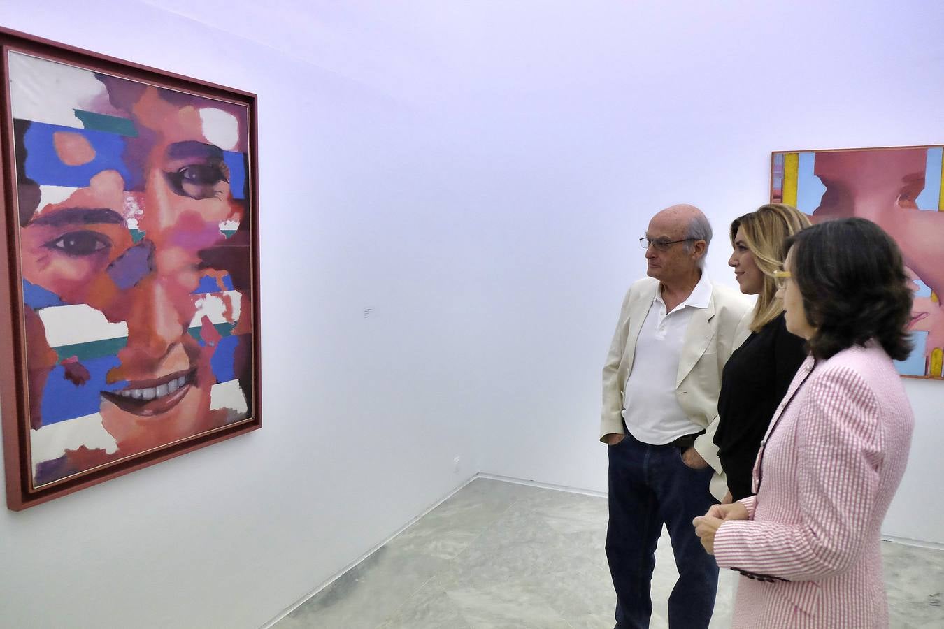 La presidenta de la Junta de Andalucía, Susana Díaz, el pintor Luis Gordillo y la consejera de Cultura, Rosa Aguilar