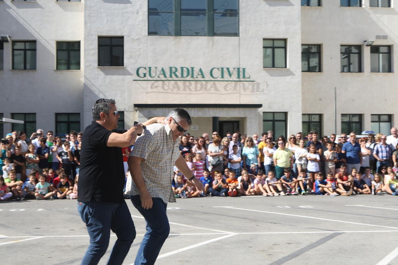 Jornada de puertas abiertas en la Guardia Civil de Cádiz