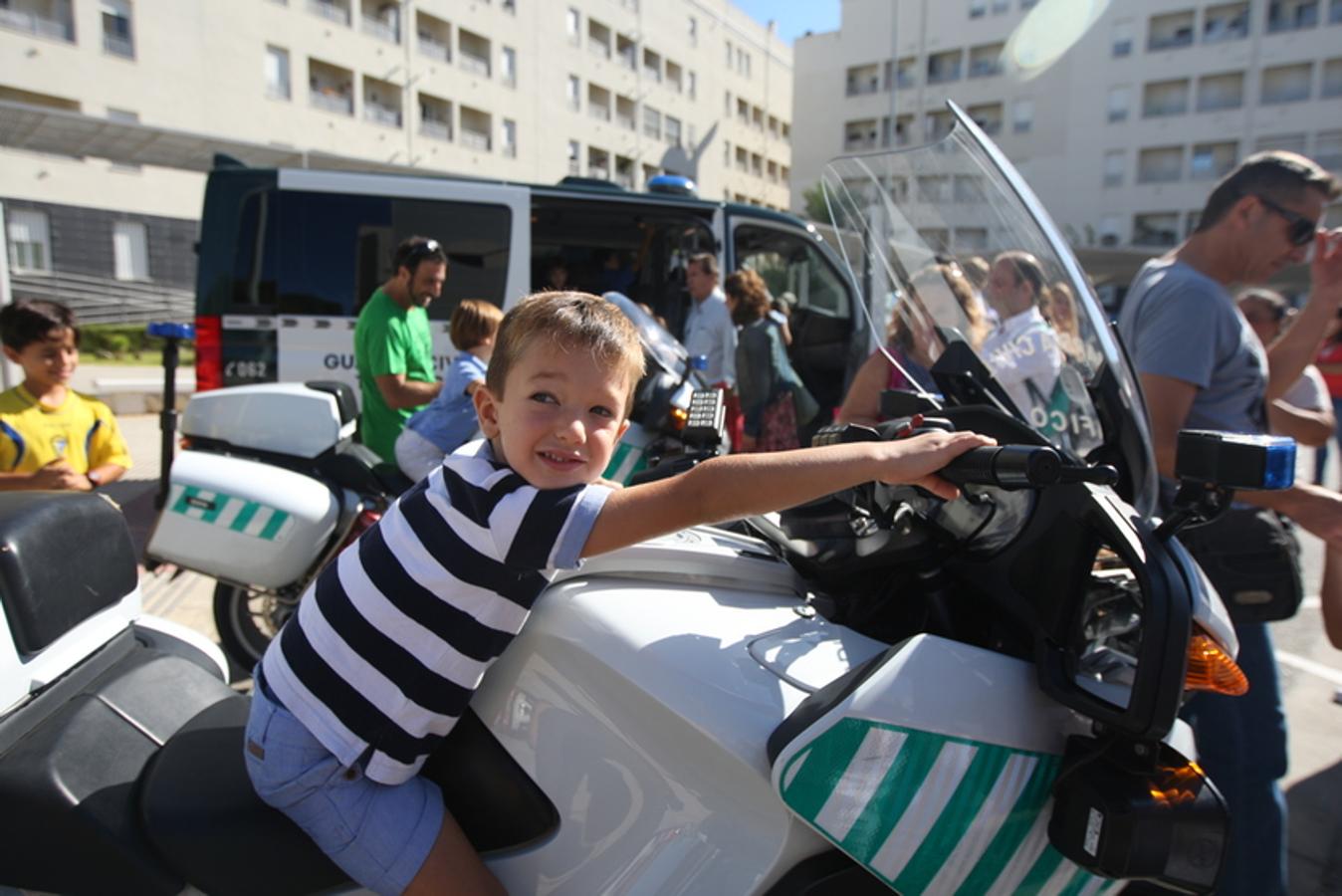 Jornada de puertas abiertas en la Guardia Civil de Cádiz