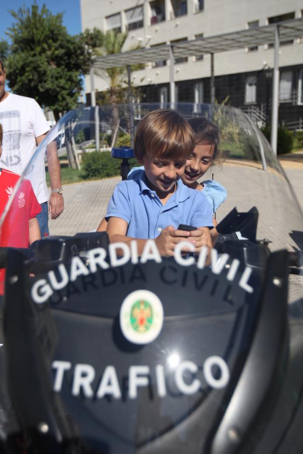 Jornada de puertas abiertas en la Guardia Civil de Cádiz