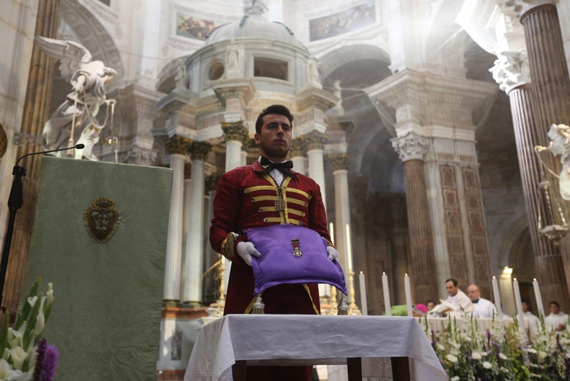 Solemne Función Pontifical en la Catedral