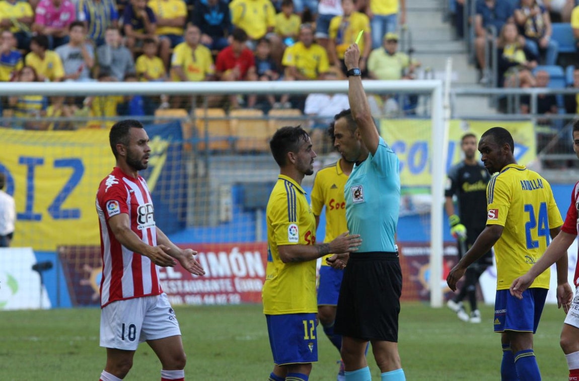 Las imágenes del partido Cádiz CF - Girona FC