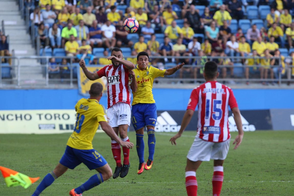 Las imágenes del partido Cádiz CF - Girona FC