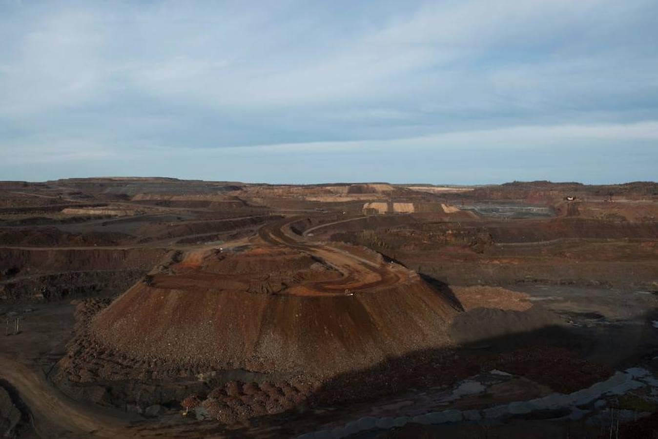 Una vista de la mina de hierro Hull-Rust Mahoning, en Hibbing, Minnesota