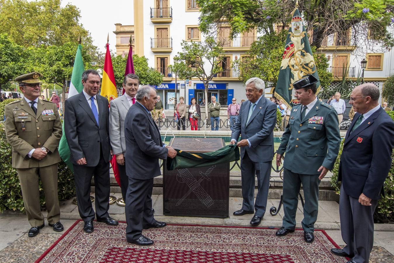 Inauguración del monolito en honor a la Guardia Civil en la Concordia