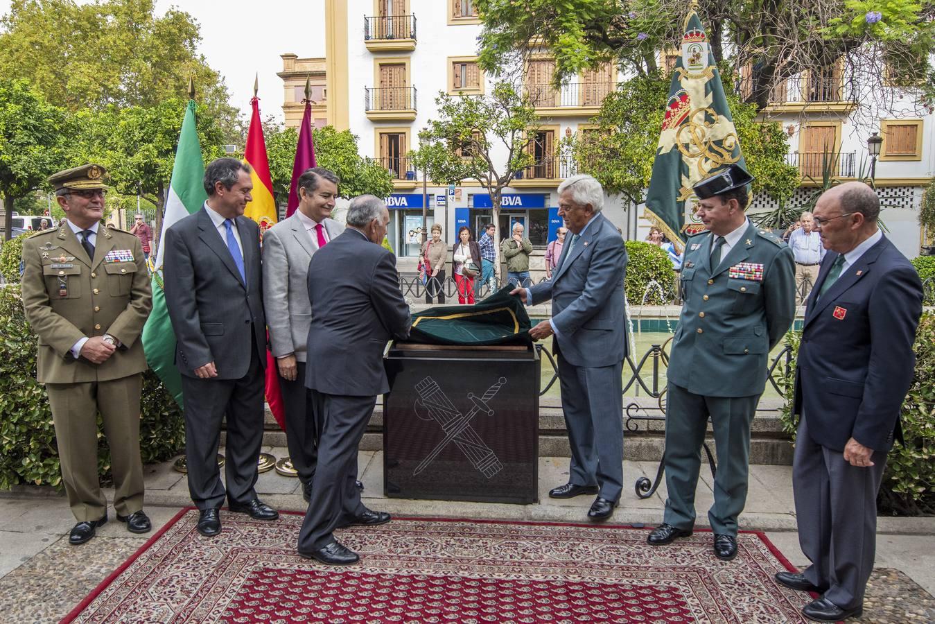 Inauguración del monolito en honor a la Guardia Civil en la Concordia