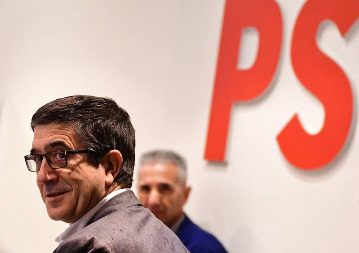 El secretario de Acción Política y Ciudadanía del PSOE, Patxi Lopez, en la reunión.. 
