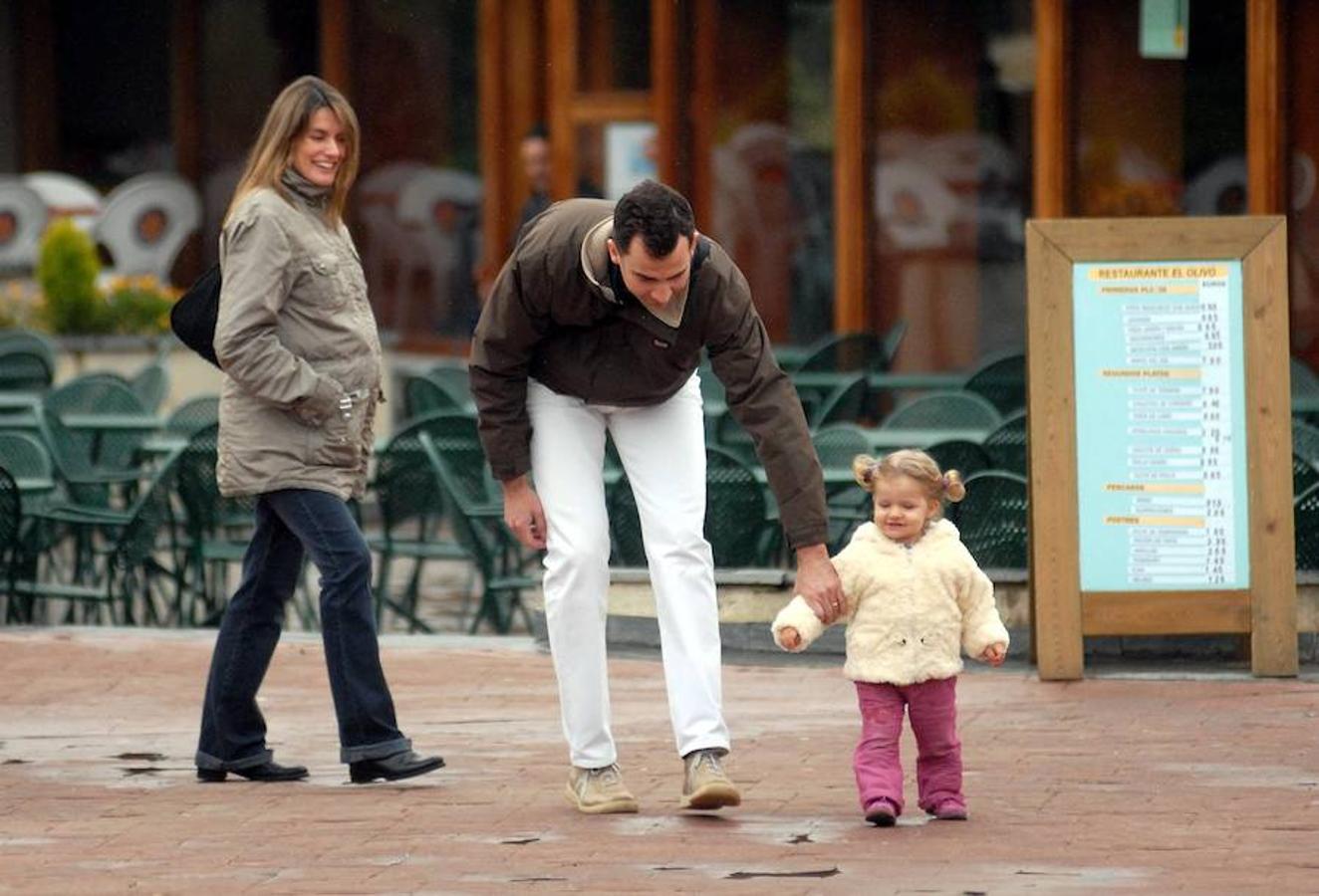 Los Reyes disfrutando junto a su hija en Faunia en 2007. 