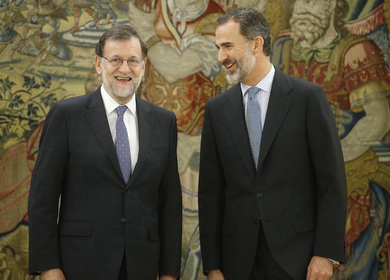 Rajoy, el primer presidente que jura ante Don Felipe