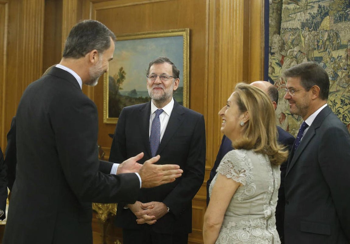 Rajoy, el primer presidente que jura ante Don Felipe