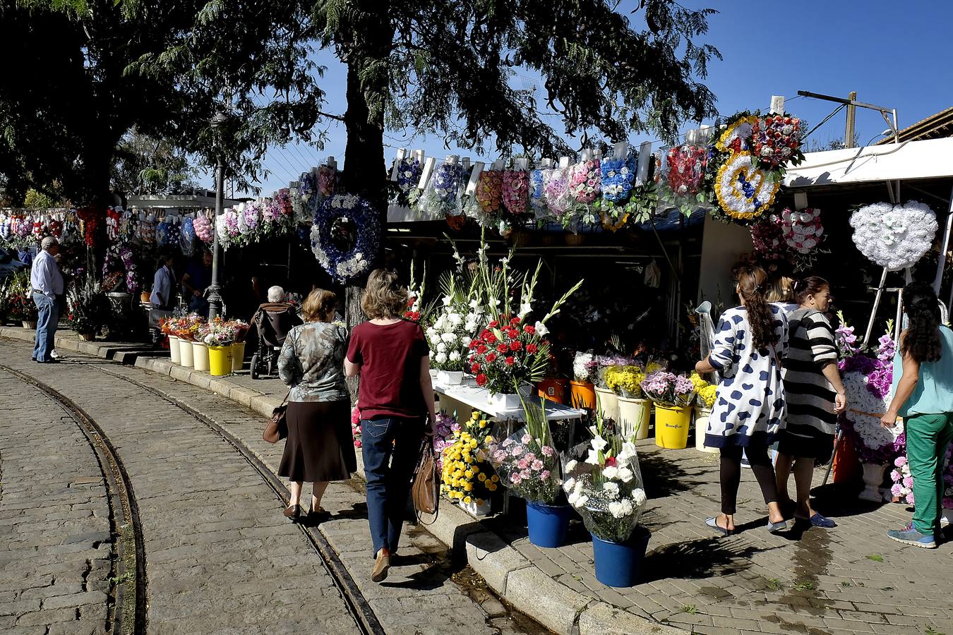 El Día de Todos los Santos todavía resiste a Halloween