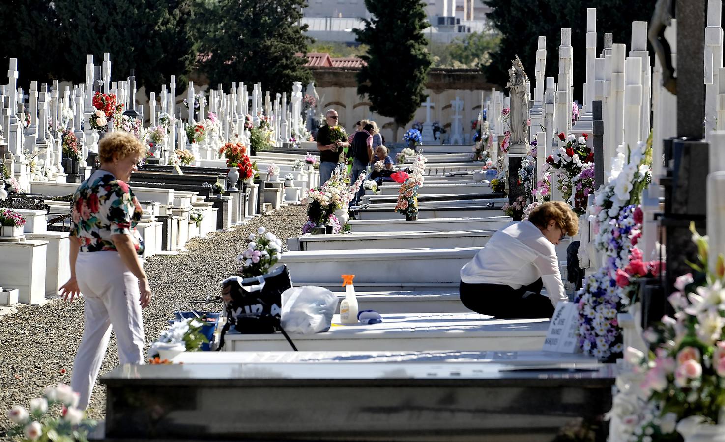 El Día de Todos los Santos todavía resiste a Halloween