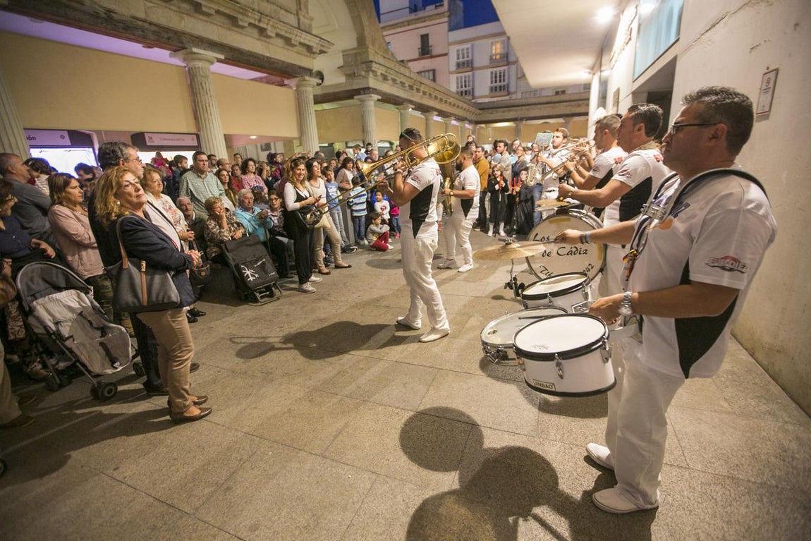 La festividad de Tosantos 2016 en Cádiz, en imágenes