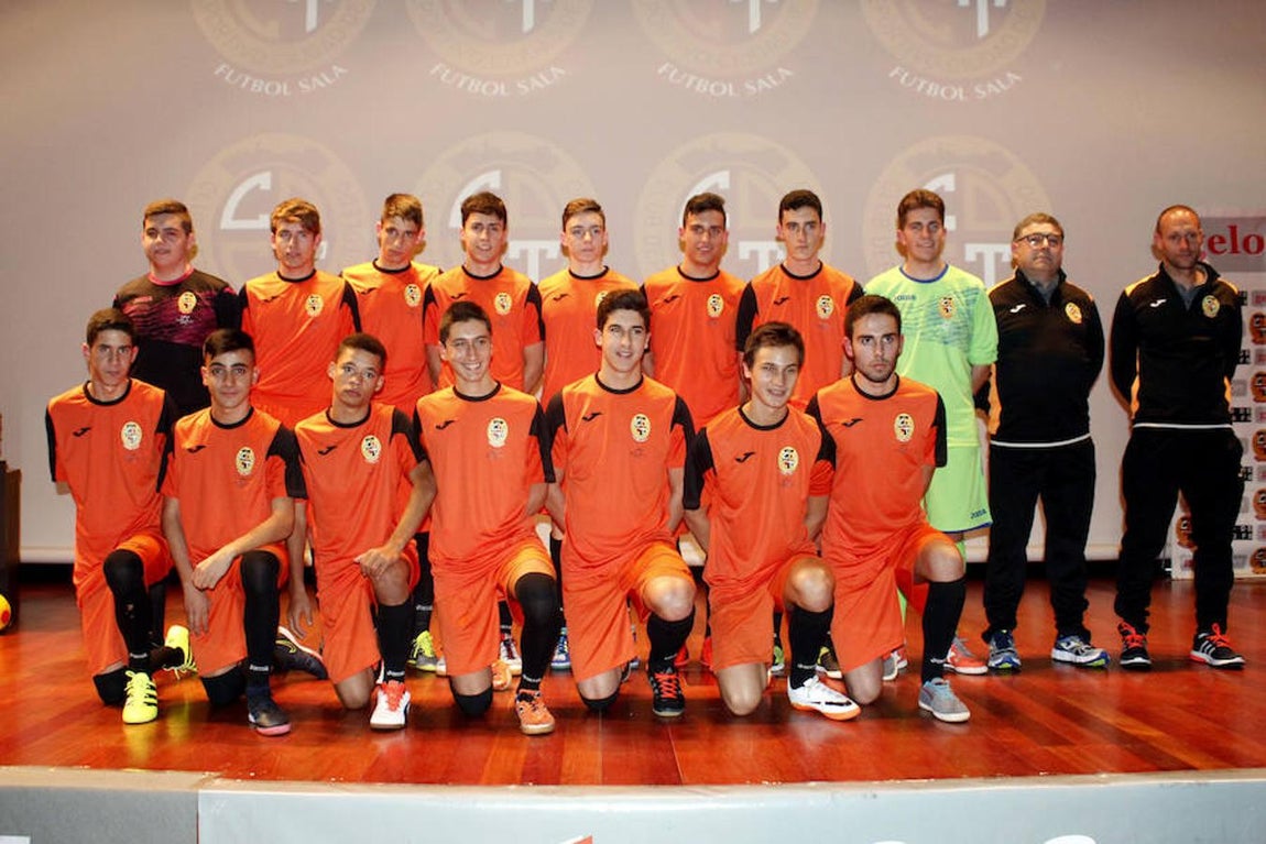 En imágenes: El Ciudad de Toledo Fútbol Sala presenta a sus 140 jugadores