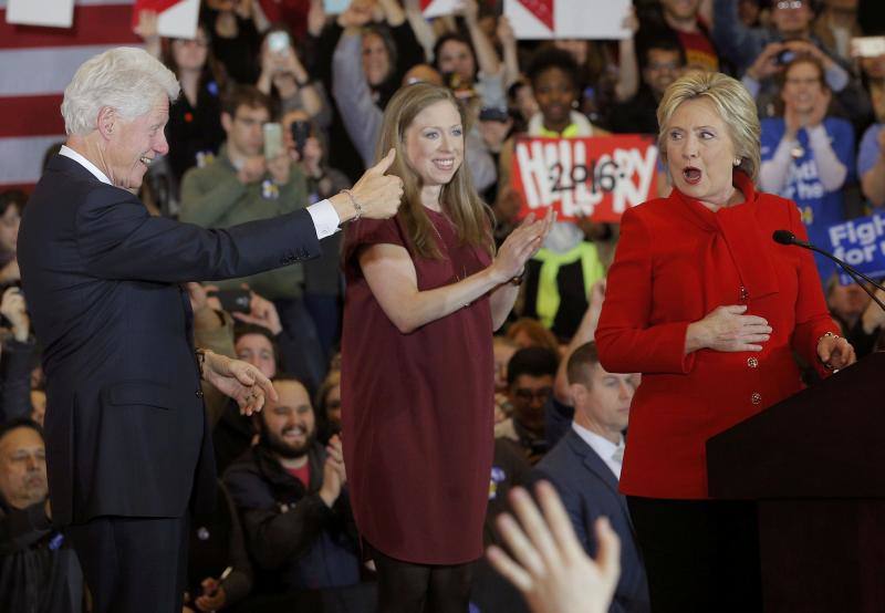 «Elegí seguir a mi corazón en lugar de a mi cabeza», diría años después Hilllary sobre su decisión de mudarse con Bill Clinton a Arkansas, en lugar de permanecer en Washington donde sus expectativas profesionales eran mayores. 