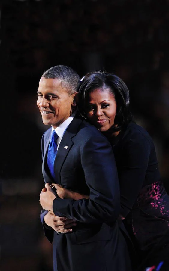 Barack Obama ha deslumbrado en sus años como presidente por su retórica, sus políticas audaces y la energía que desprende. Sin embargo, sus demostraciones públicas de afecto por Michelle y sus hijas han llegado a millones de personas más. 