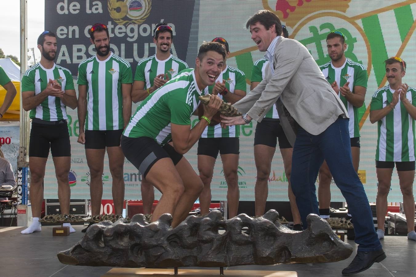 El Betis completó los seis mil metros de la prueba con algo más de veinte segundos de antelación sobre el conjunto sevillista