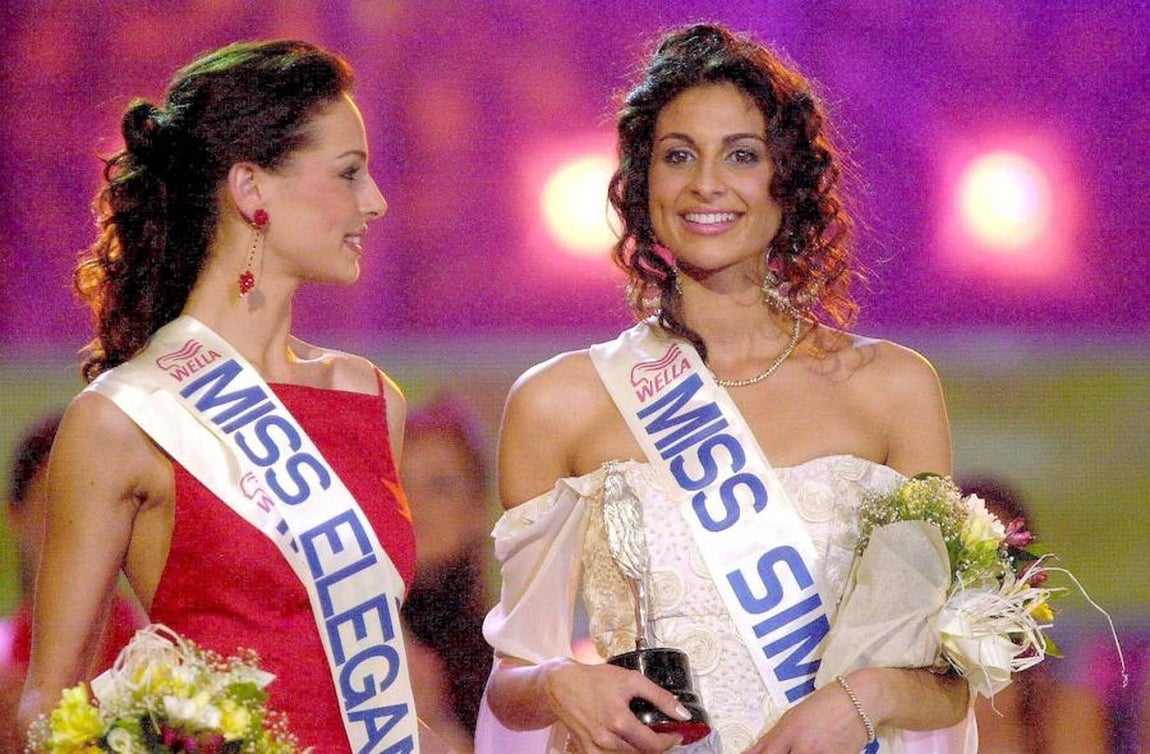 María Reyes. Apesar de que nunca abandonó el mundo de las pasarelas, María Reyes hizo diversas apariciones en televisión