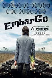 8. «Embargo», basada en un cuento incluido en «Casi un objeto». Esta película casi desconocida está basada en un pequeño relato del escritor. Un hombre con una gran idea está a punto de perderlo todo por causas ajenas a él.