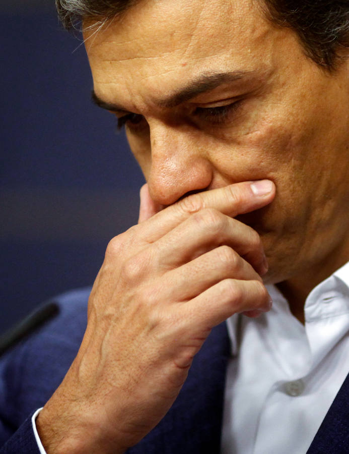 Las lágrimas de Pedro Sánchez en su adiós como diputado