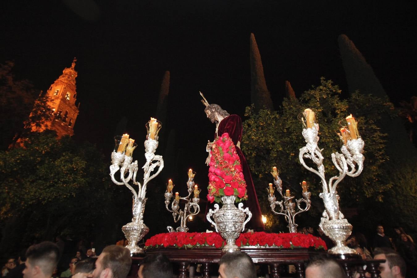 Estampas del Vía Crucis del Señor del Silencio a la Catedral de Córdoba