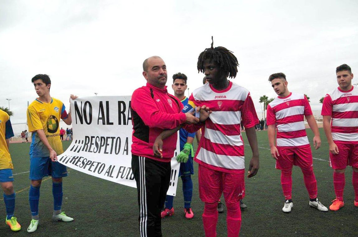 Las imágenes de la concentración de apoyo a Etienne