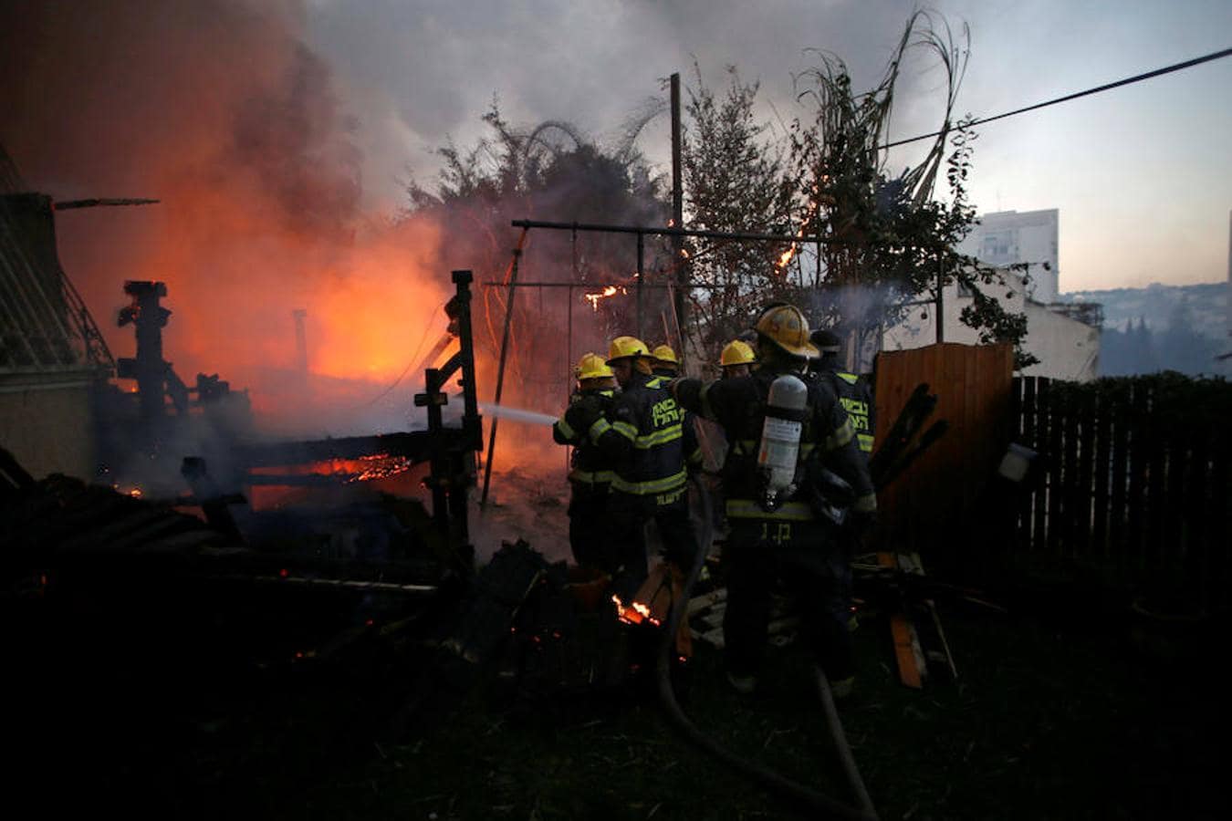 Las espectaculares imágenes de los incendios que asolan Israel 