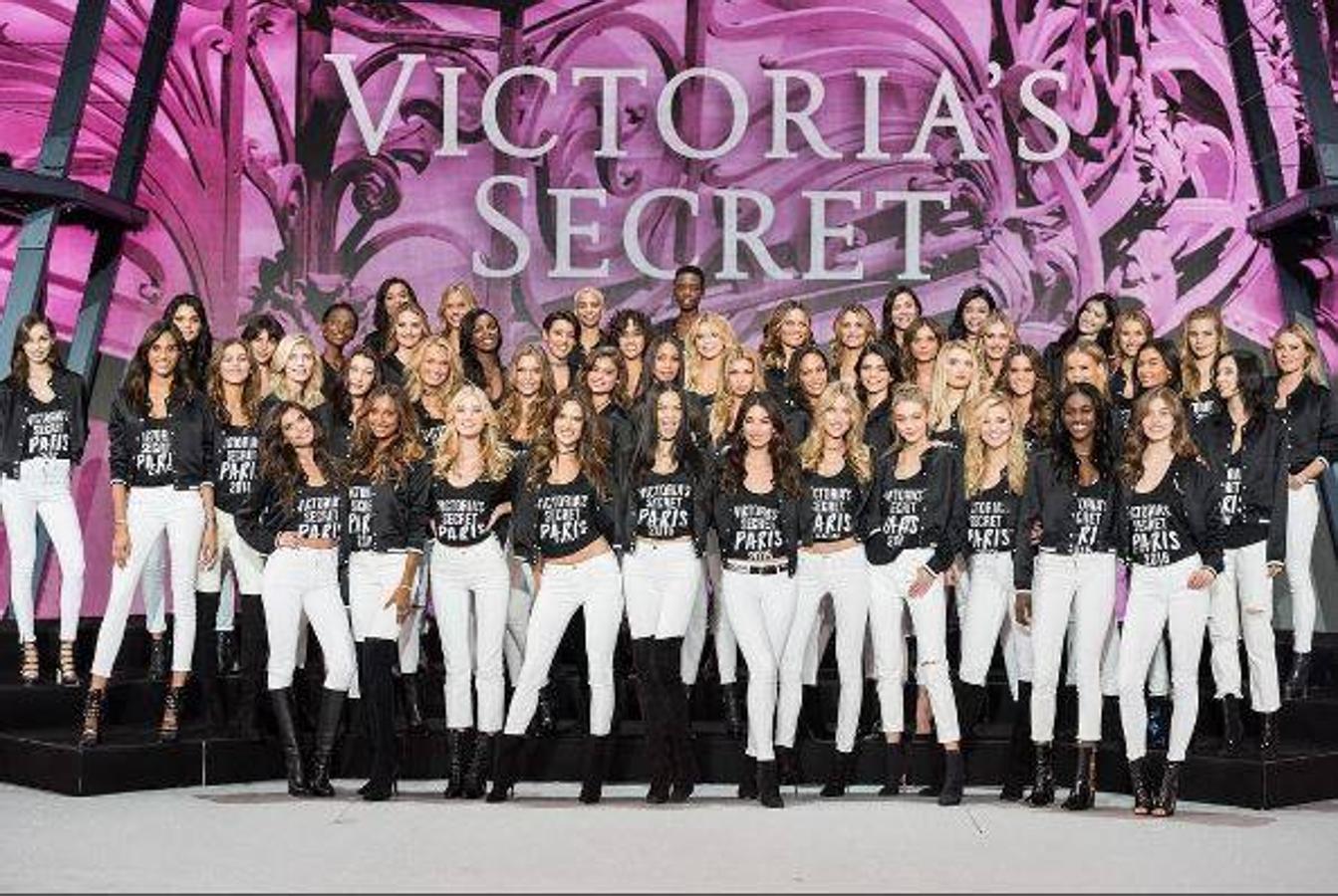 En el grupo, un año más, destacan la presencia de las veteranas Alessandra Ambrosio, Adriana Lima y Lily Aldridge. Las tres son el emblema de Victoria's Secret