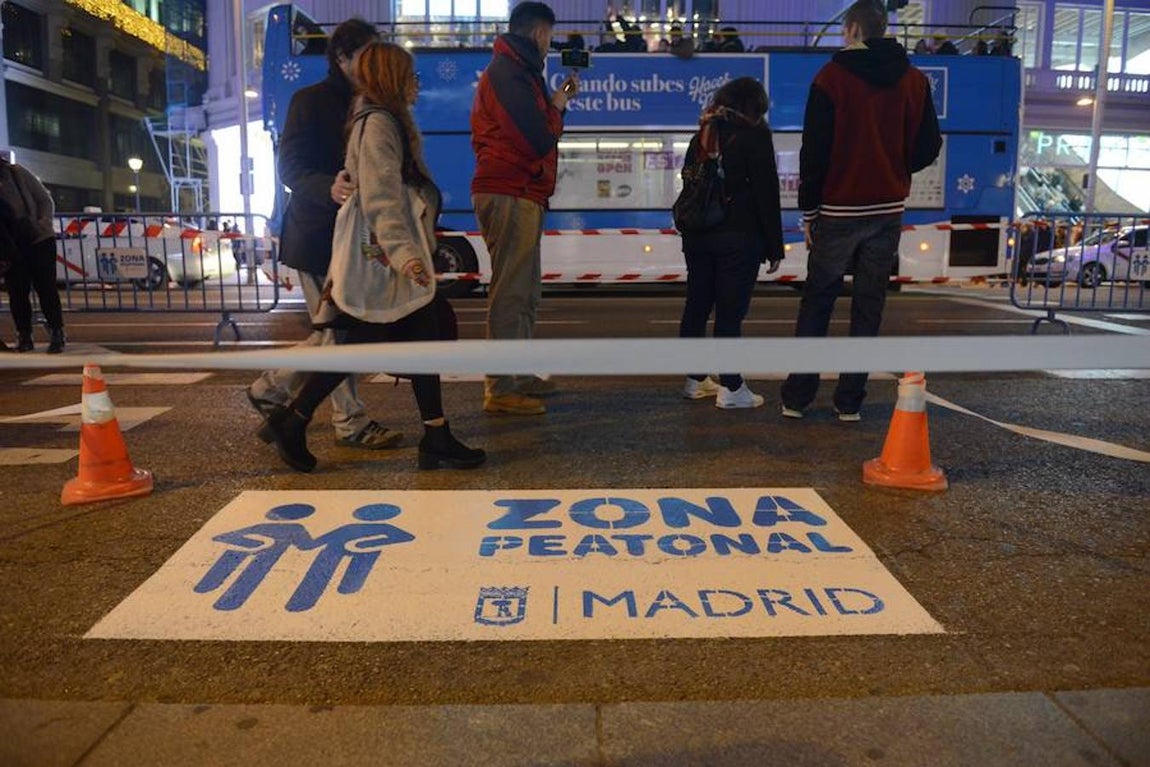 La Gran Vía de Madrid, cortada al tráfico. 