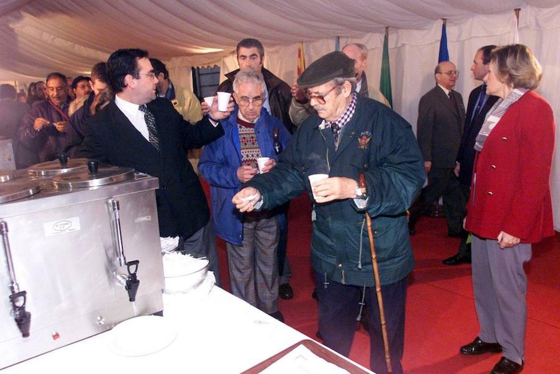 Jornada de puertas abiertas en el Congreso con motivo del aniversario de la Constitución en el año 2000. 