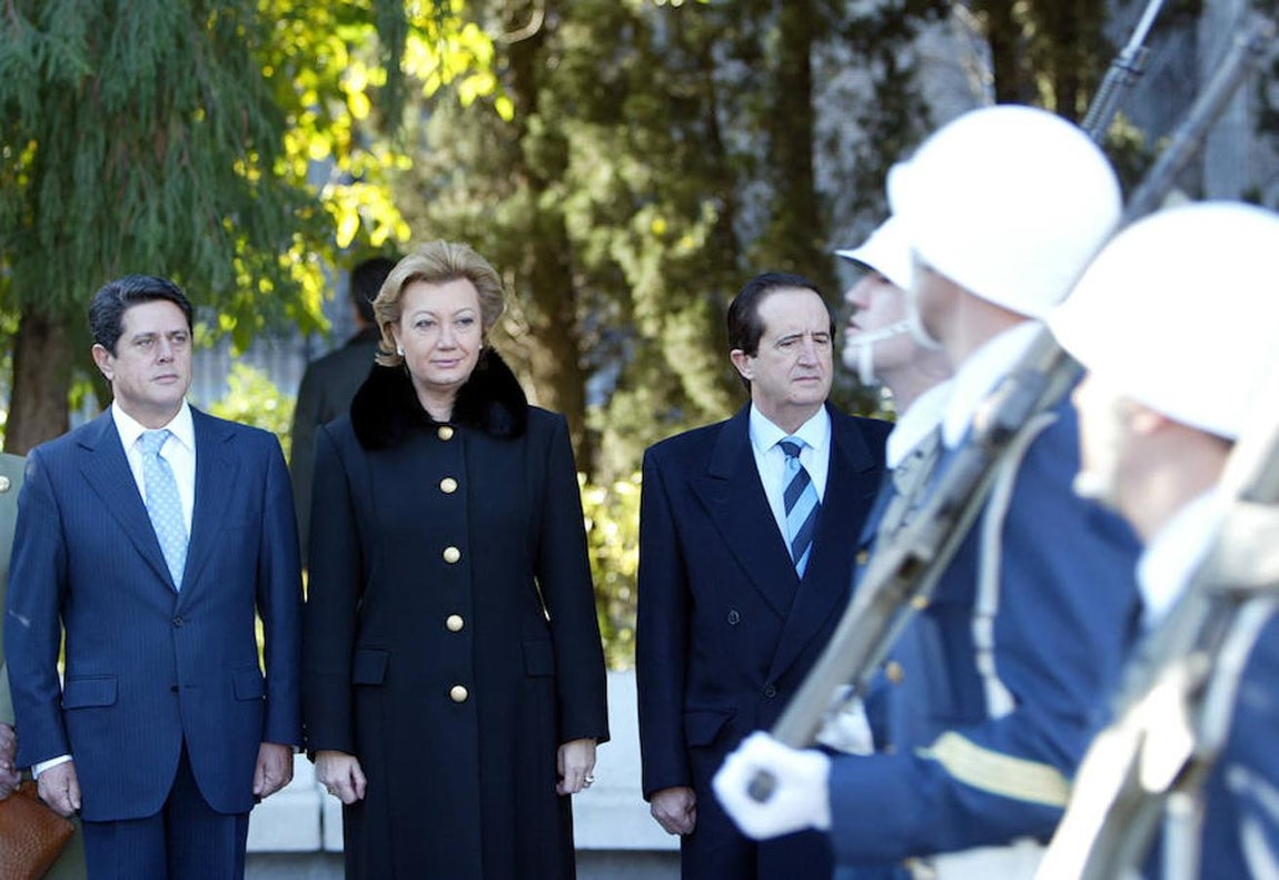 Homenaje a la bandera el Día de la Constitución de 2002.. 