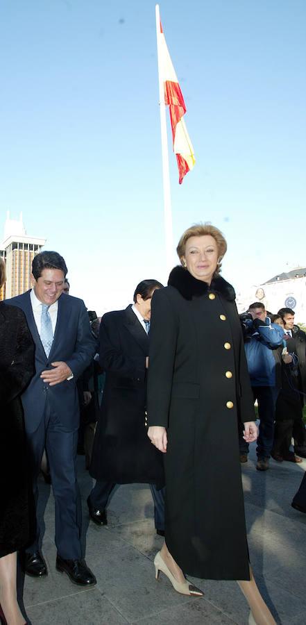 Luisa Fernanda Rudi en los actos del Día de la Constitución de 2002. 