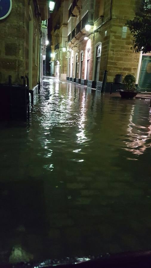 Los efectos de la intensa lluvia en Cádiz