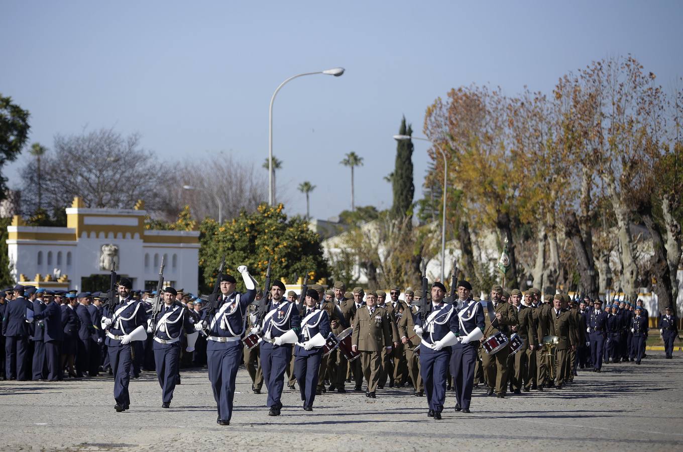 Multitudinaria celebración de la Virgen de Loreto en Tablada