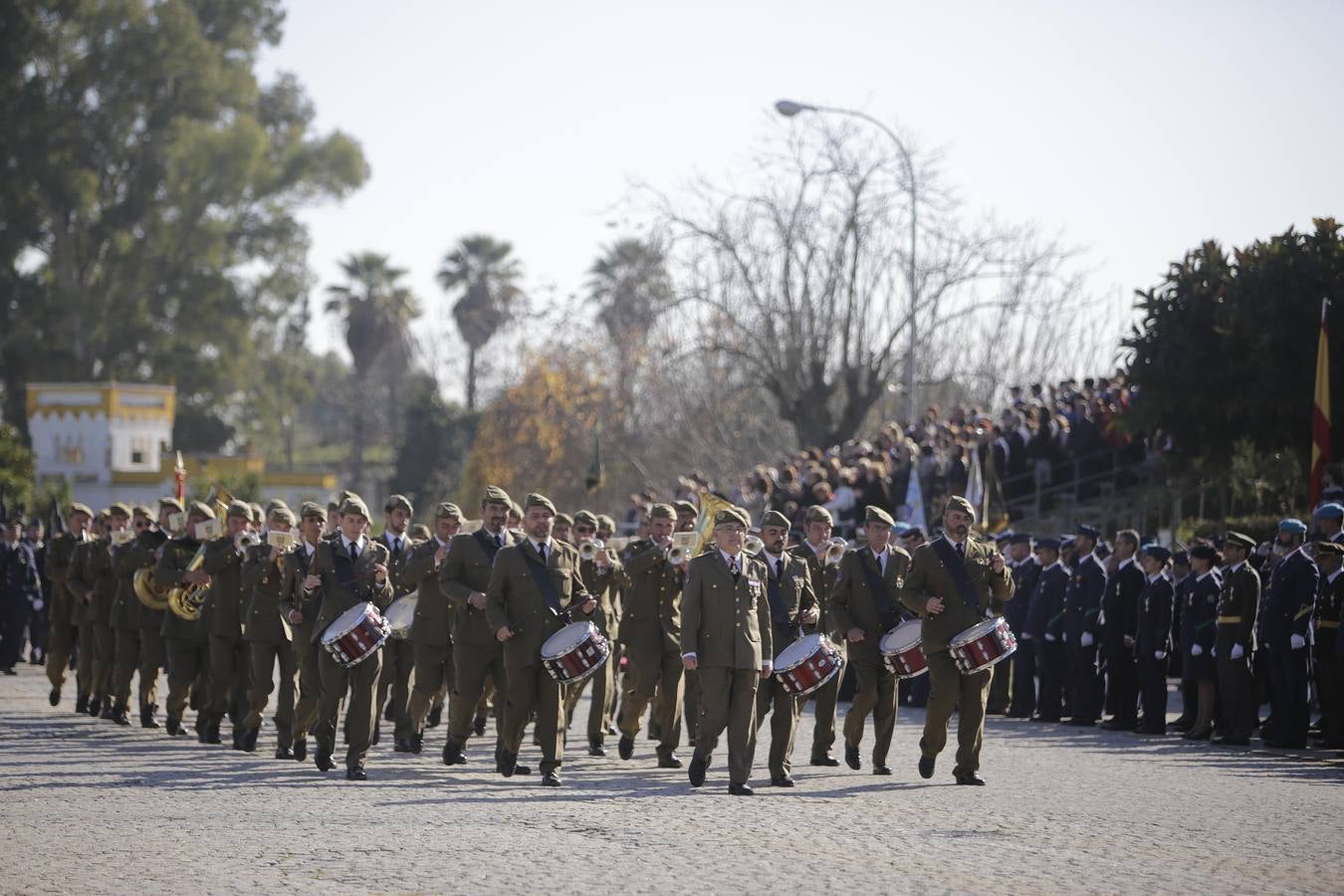 Multitudinaria celebración de la Virgen de Loreto en Tablada