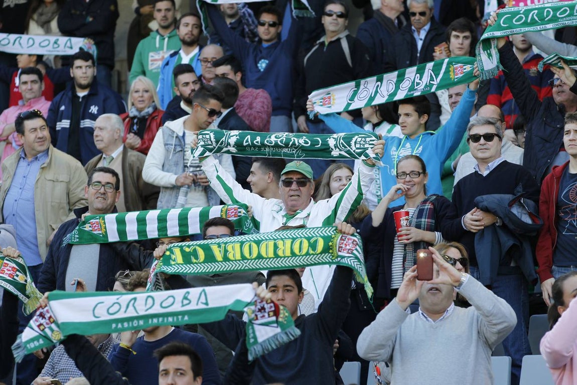 El ambientazo del Córdoba-Cádiz en El Arcángel, en imágenes