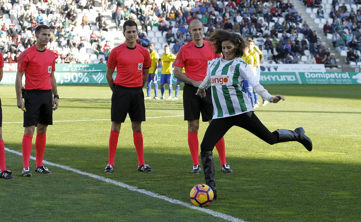 El ambientazo del Córdoba-Cádiz en El Arcángel, en imágenes