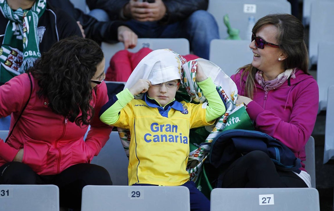 El ambientazo del Córdoba-Cádiz en El Arcángel, en imágenes