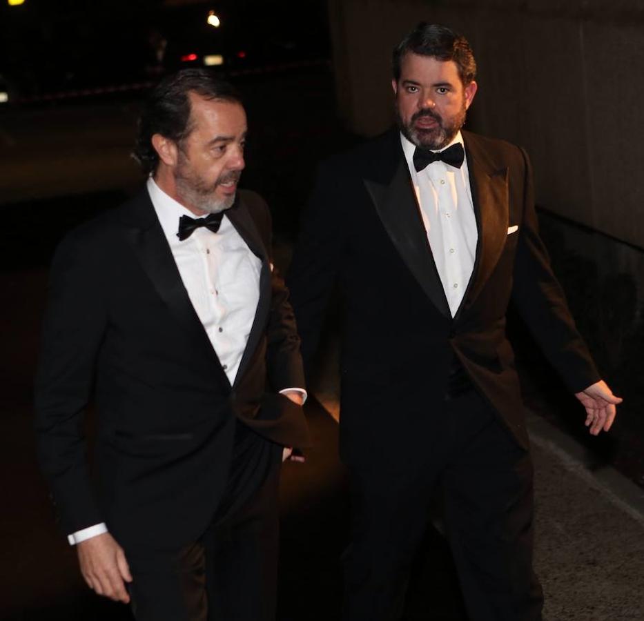 Carral y Luis Beraza de Diego, director general de Negocio España de Abanca, en la 96 edición de los Premios Internacionales de Periodismo ABC.. 