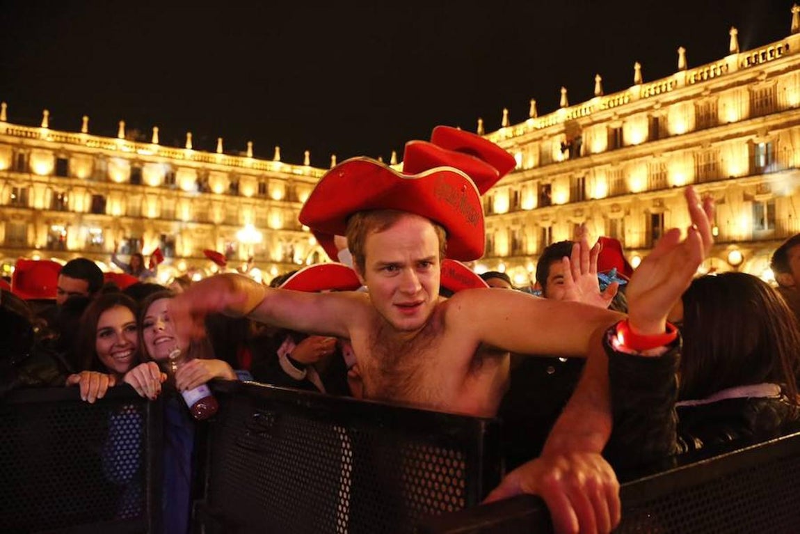 Ha contado con un amplio despliegue policial integrado por 150 efectivos de la Policía Local de Salamanca, 80 del Cuerpo Nacional de Policía, al tiempo que se establecieron 27 dispositivos con agentes de la Guardia Civil. 