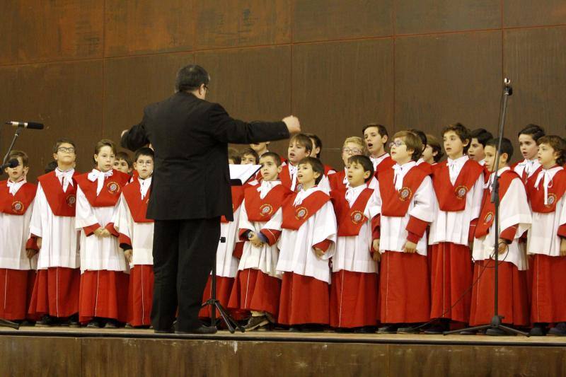 Un belén con numerosos monumentos de Toledo y mil figuras